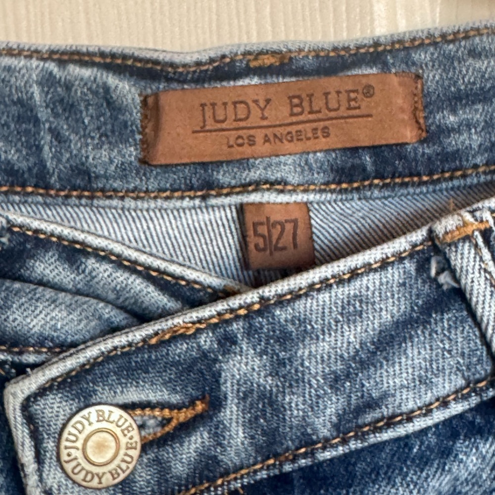 Size 5 Judy Blue High Rise Light-Mid Blue Denim Jeans